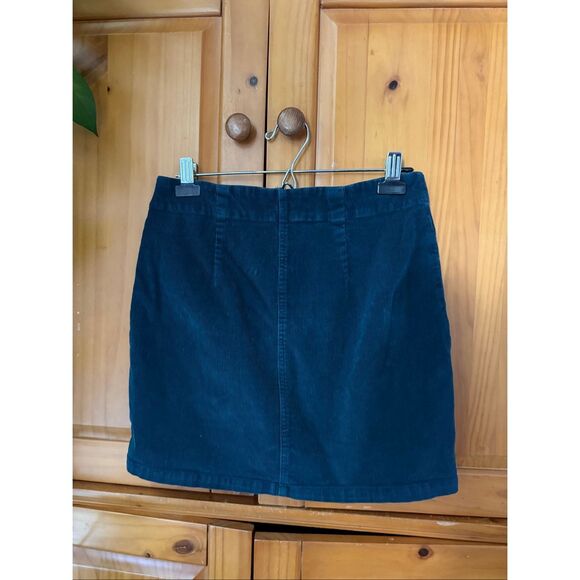 Jolt Medium Corduroy Skirt with Front Zipper & Patch Pockets - Picture 5 of 10